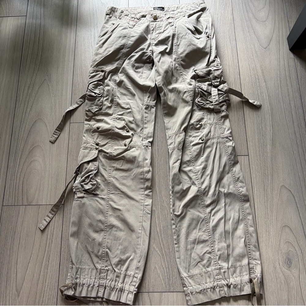Vintage Seduction Low Rise Baggy Cargo Pants - Picture 8 of 10